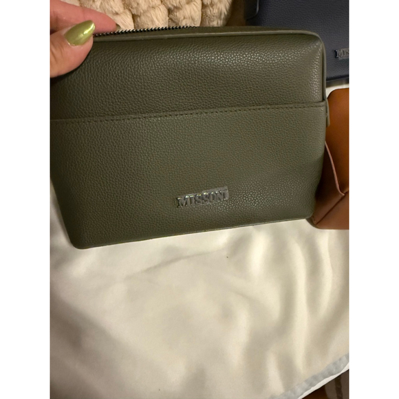 NWOT Missoni Pouch/wristlet, Interior Multicolored Chevron Pattern ,Olive - Picture 2 of 8